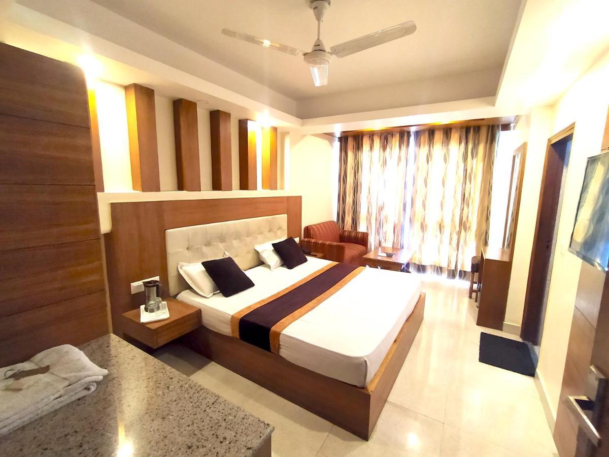 Hotel Samrat, Mussoorie Zewnętrze zdjęcie