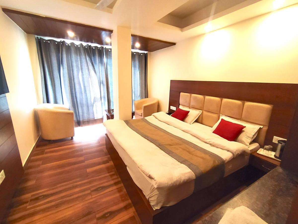 Hotel Samrat, Mussoorie Zewnętrze zdjęcie