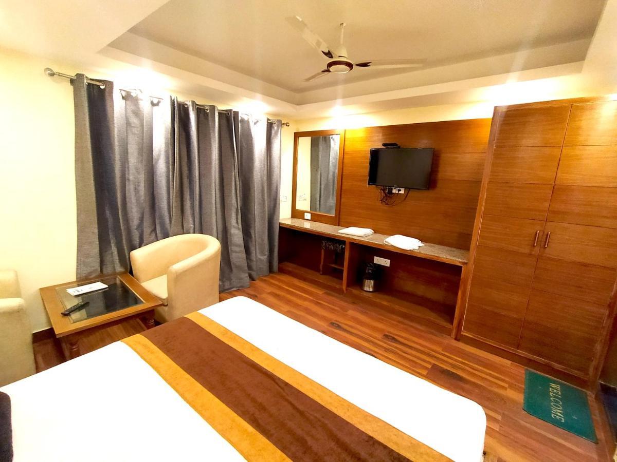 Hotel Samrat, Mussoorie Zewnętrze zdjęcie